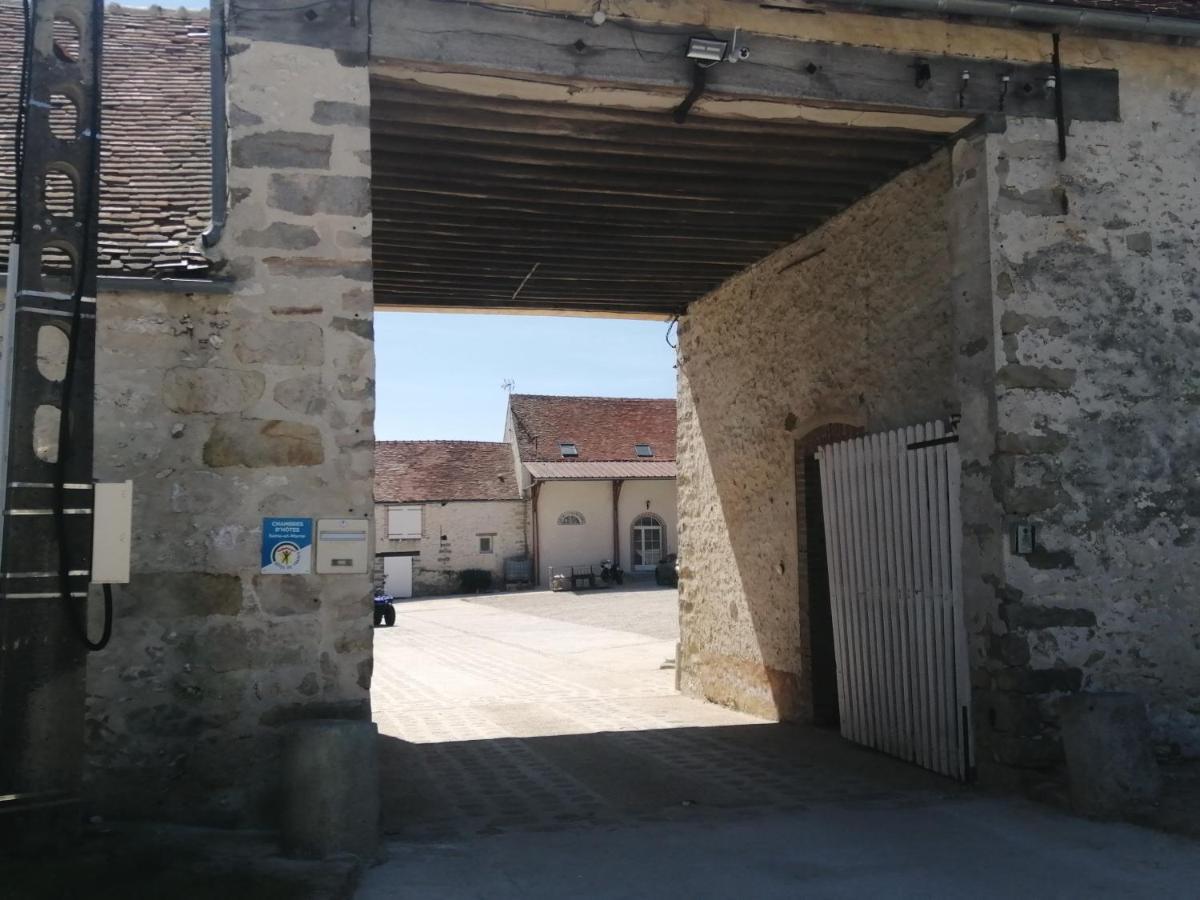 Chambre D'Hotes Le Domaine Des Hirondelles Champcenest Экстерьер фото