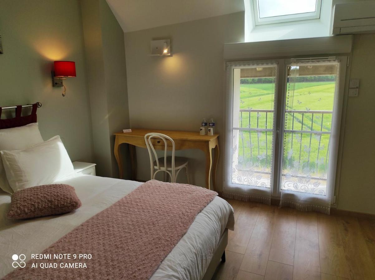 Chambre D'Hotes Le Domaine Des Hirondelles Champcenest Экстерьер фото
