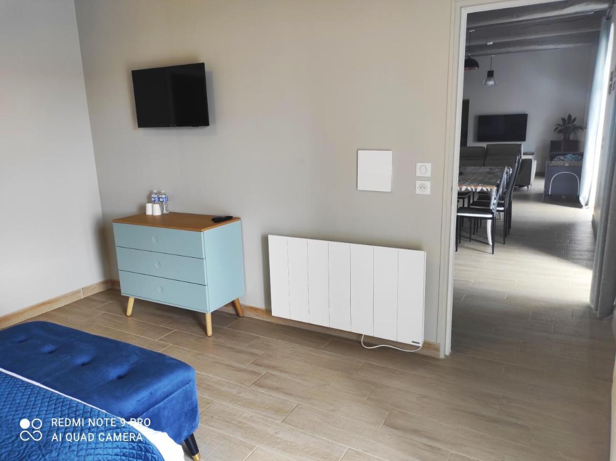 Chambre D'Hotes Le Domaine Des Hirondelles Champcenest Экстерьер фото
